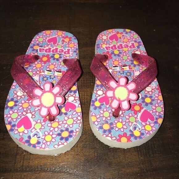 PEPPA Pig Flip Flops 5/6 - Picture 1 of 4